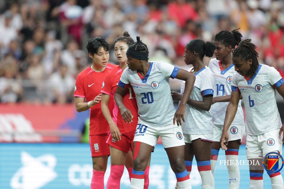 韦德足球官网-加拿大女足拉练，队长领衔海外球员集结的简单介绍