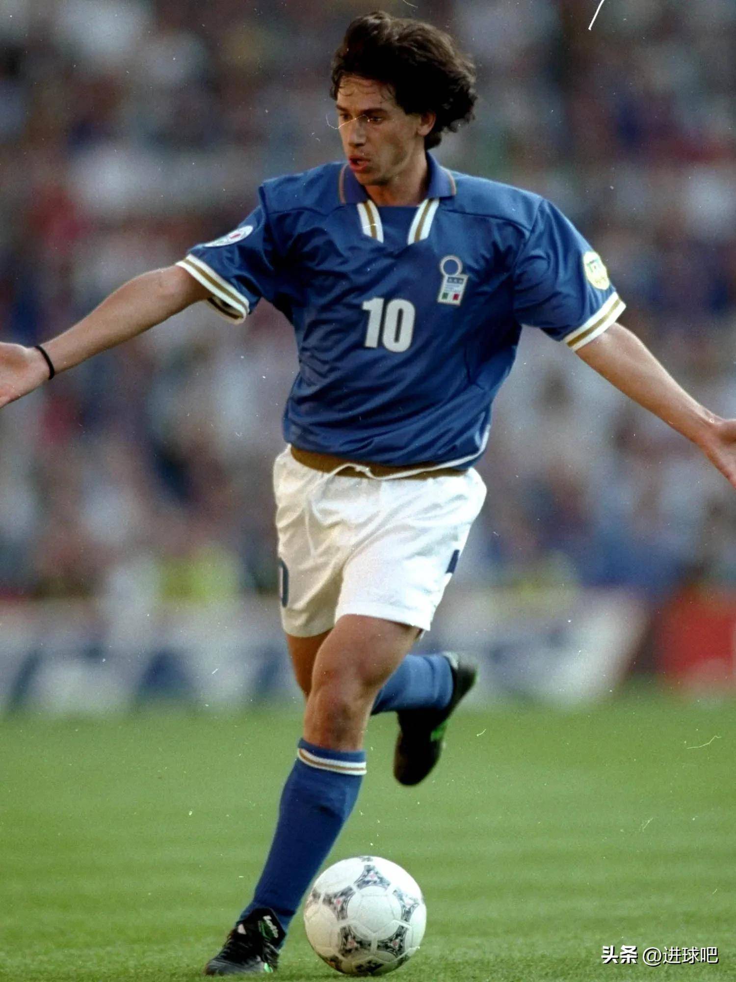 韦德体育官方网站-意大利队获得欧洲杯亚军，实力备受认可