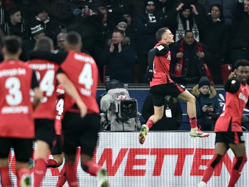 韦德最新网址-勒沃库森全队共享进球荣誉，越战越强