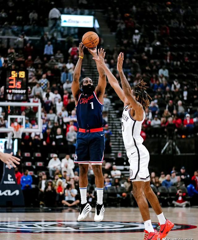 韦德最新地址-步行者稳守全部篮板火箭的三分球完全失灵