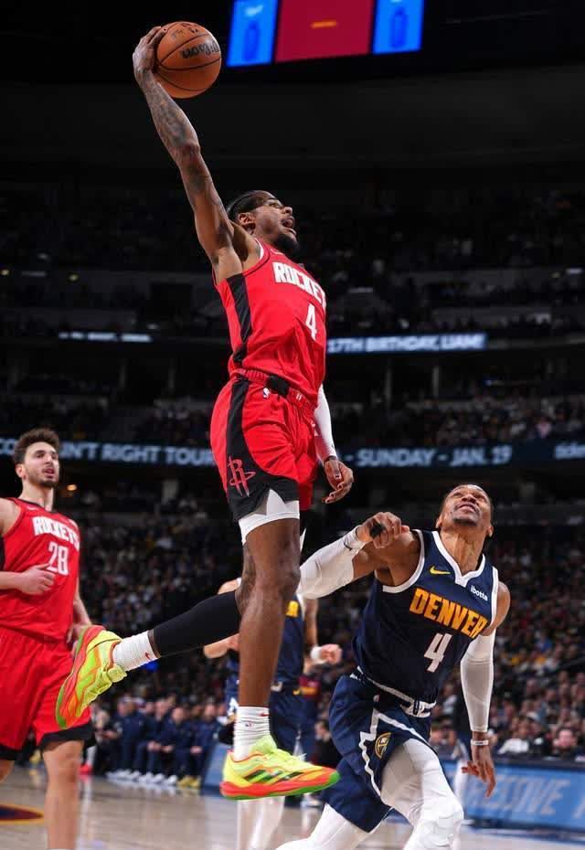 韦德体育APP-火箭主场轻取尼克斯，止颓势头