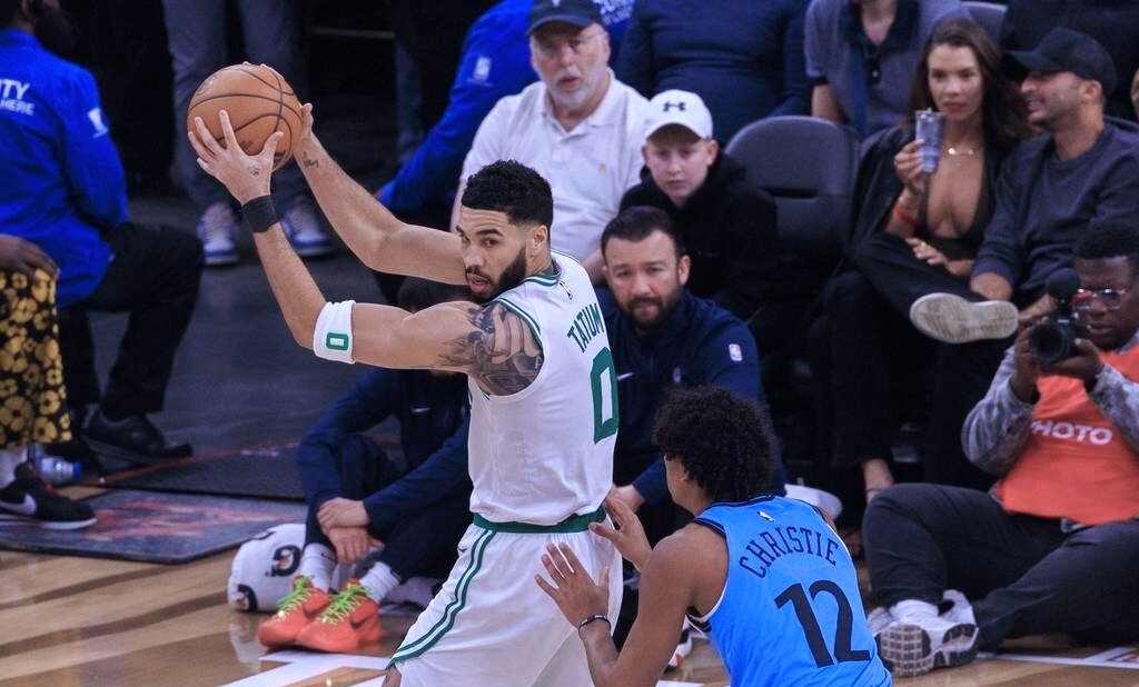 韦德体育BEVICTOR-快船大破凯尔特人，状况正佳。