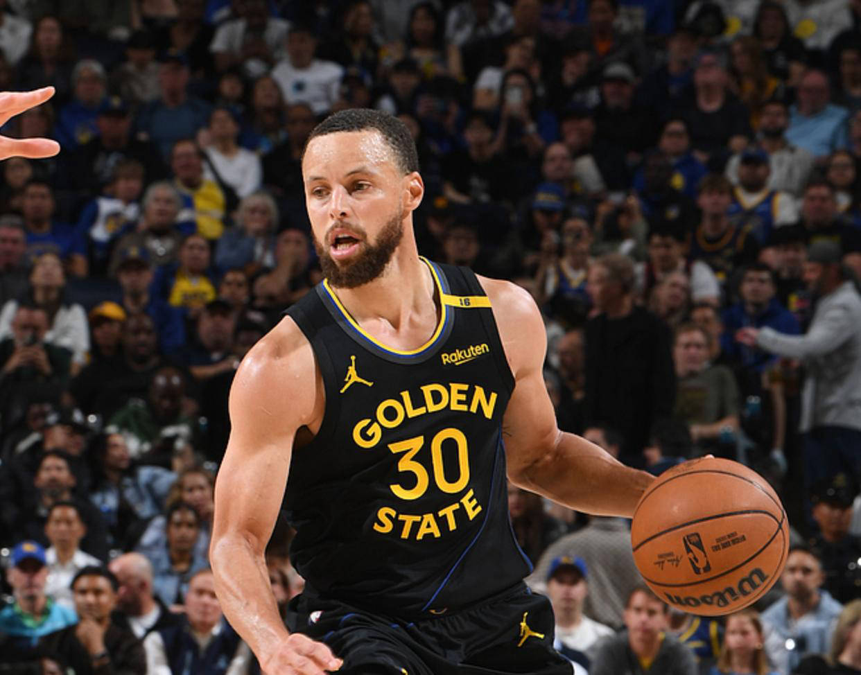 韦德体育平台-勇士逆转马刺，库里表现出色荣耀归来的简单介绍