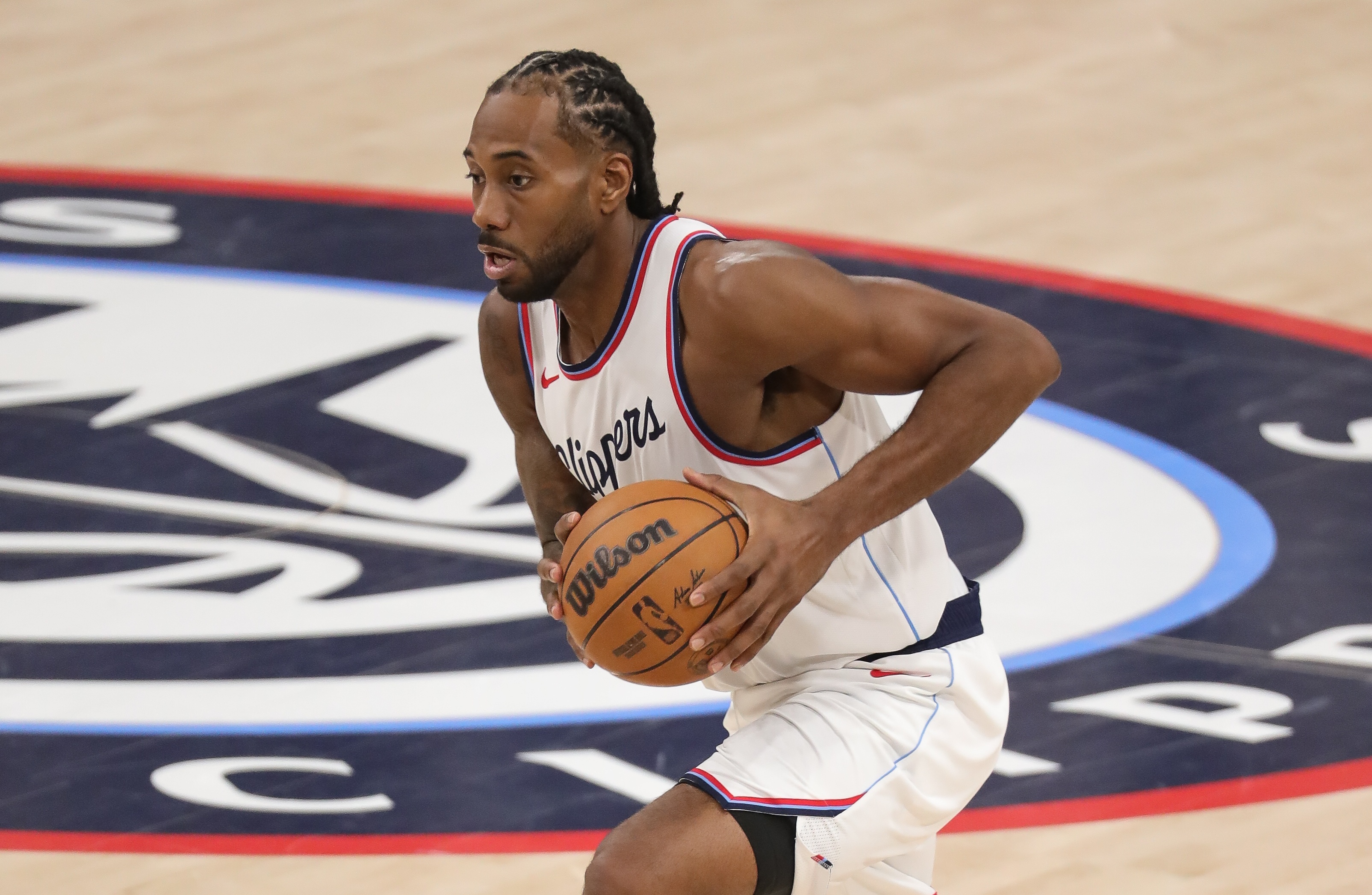 韦德足球官网-快船胜勇士，莱纳德27+9+8